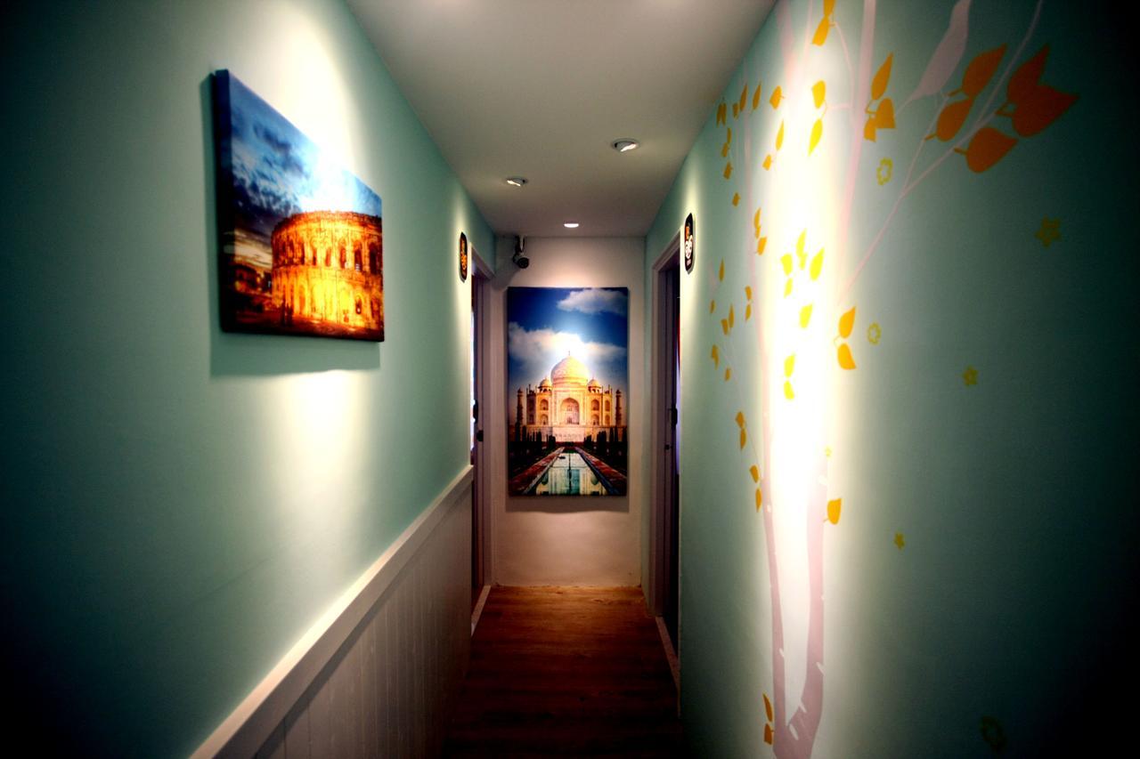 Color House Hostel Đài Trung Ngoại thất bức ảnh
