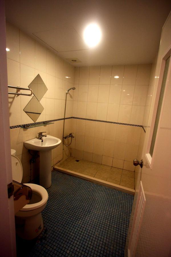 Color House Hostel Đài Trung Phòng bức ảnh
